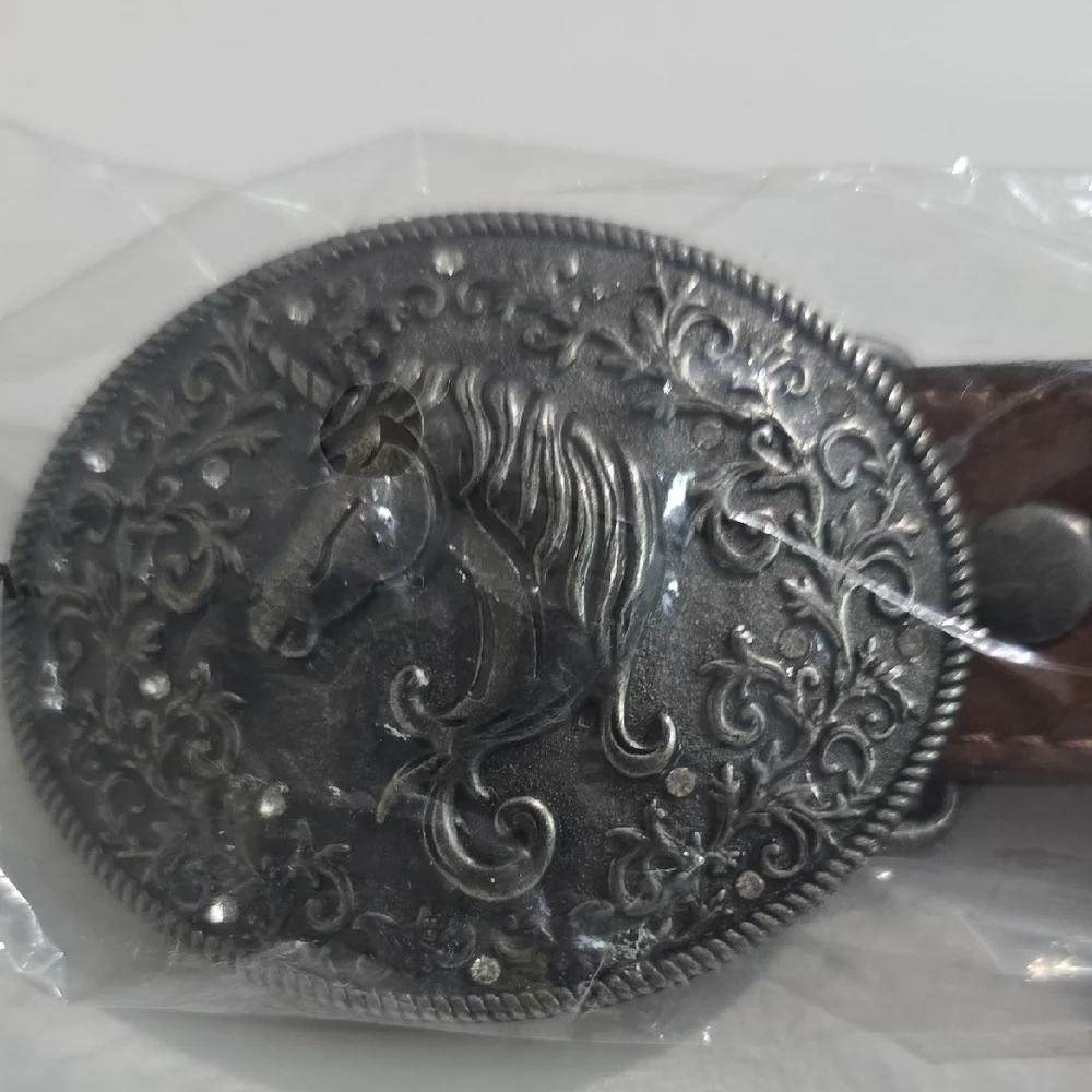 NWT Catchfly Studios Leather Girls Belt With Unicorn Buckle Size XL